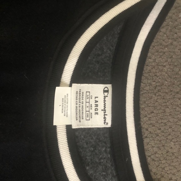 Womens chanpion crop top - Picture 3 of 4